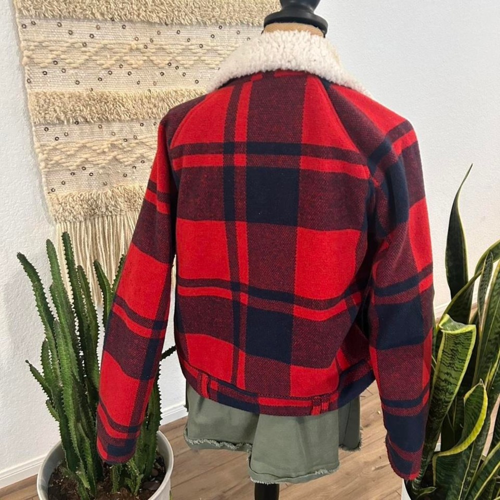 Red and navy plaid sherpa collar jacket with pockets cabincore western trucker - Picture 5 of 8